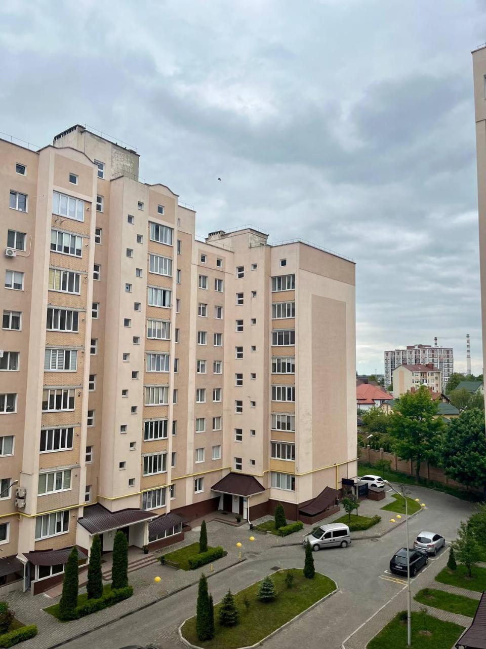 Дво І Одно Кімнатні Апартаменти Новобуд Рн Авторинку Трц Адреналін Сіті Lutsʼk Екстериор снимка